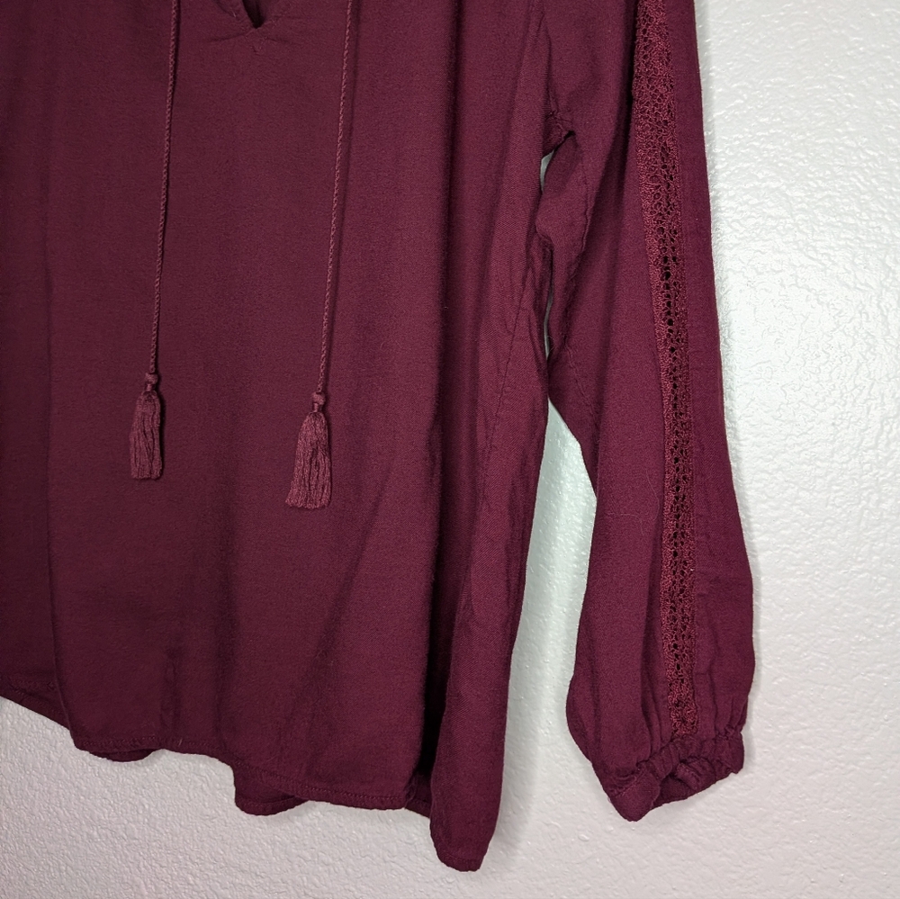 Old Navy Womens Red Burgundy Autumm Fall Tie Front Crochet Trim Blouse S - Picture 3 of 7